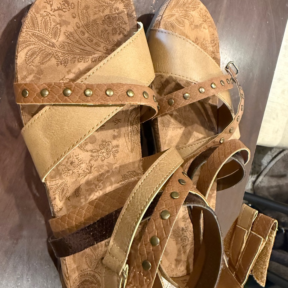 BearPaw Tan and Brown Studded Sandals